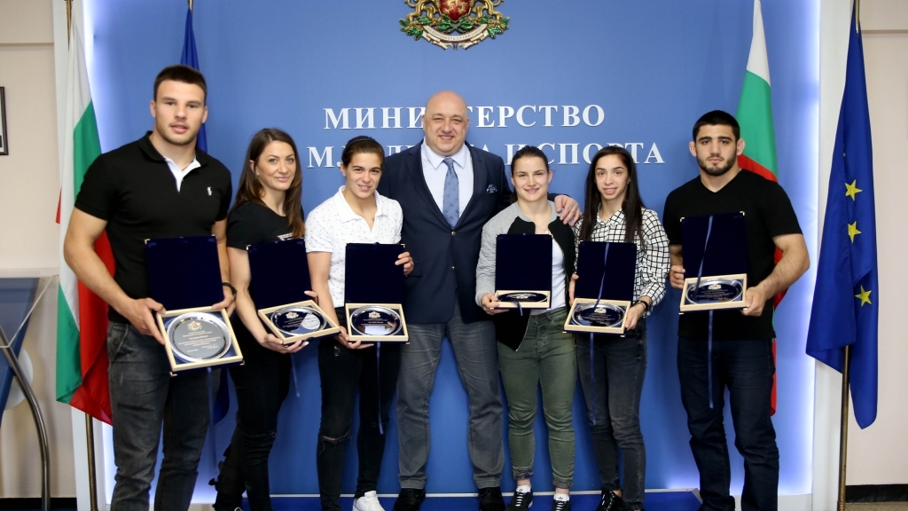 Плакети за най-добрите борци на България
