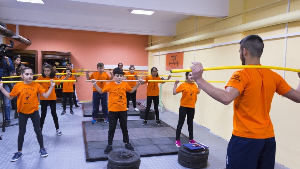 Проект осигурява спортни занимания на деца в неравностойно положение