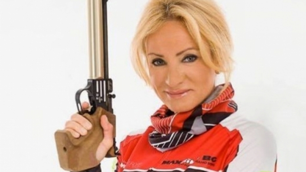 Изстрел на Мария Гроздева открива обновена зала по стрелба