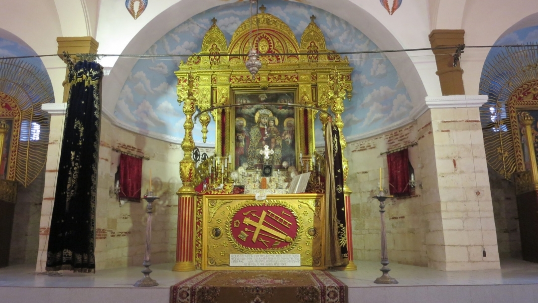 Католици и арменци отбелязват Разпети петък 