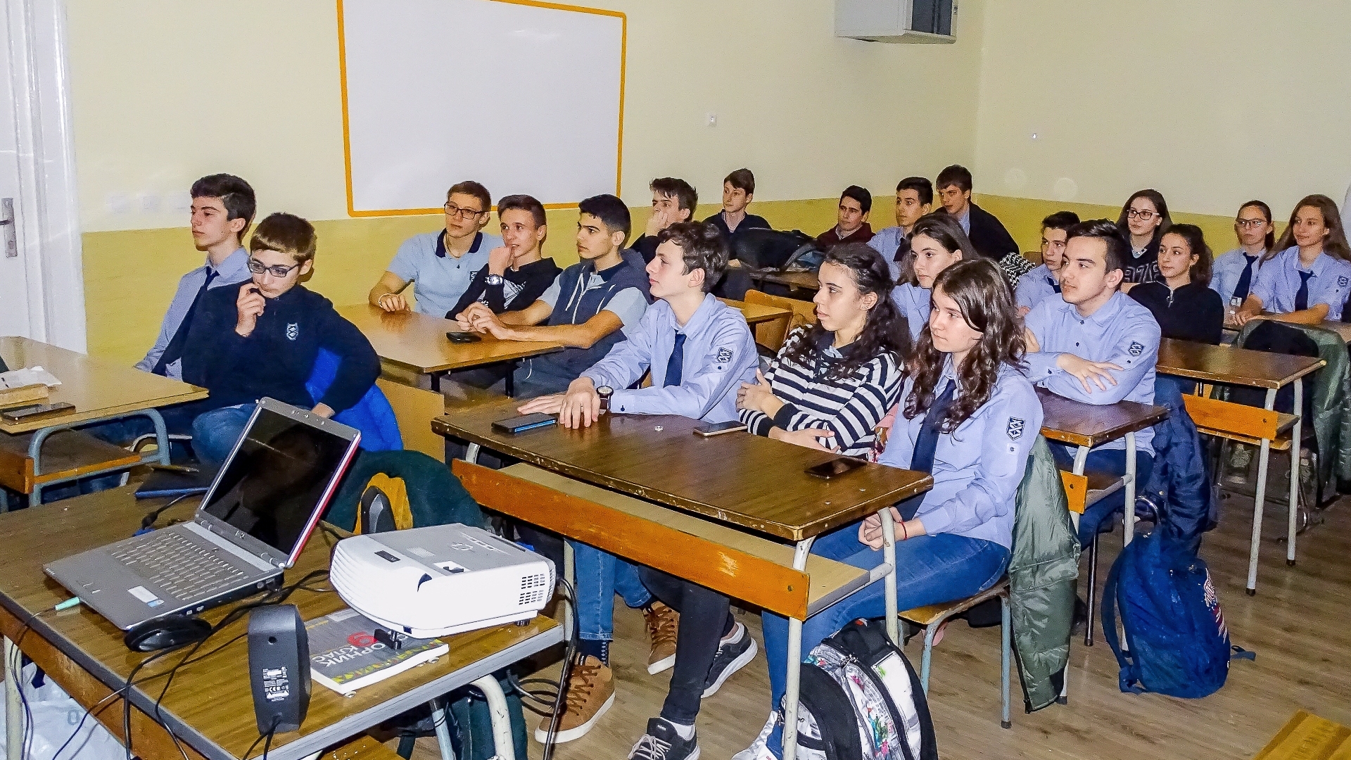 Ученици обсъдиха семейните отношения със съдия от ОС – Русе